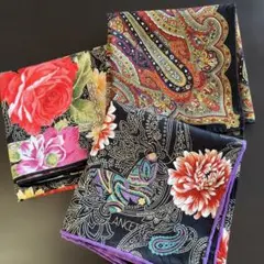 LANCETTI ハンカチ 3枚セット　花柄 ペイズリー　大きさ約50㌢　再値下のサムネイル