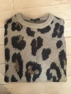 ヒョウ柄 長袖ニットセーター ベージュ