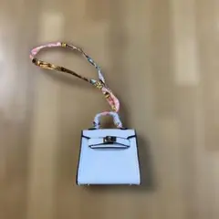 ミニバックチャーム　バック型チャームホワイト、キーホルダー
