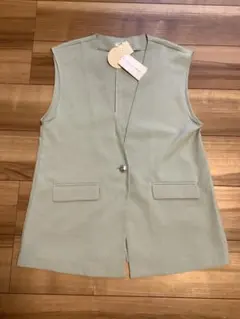 新品 ハニーズ　GLACIER ベスト ジレ ライトグリーン M
