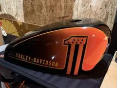 サイモンカスタムズ　タンクカバーのサムネイル
