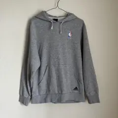 adidas NBA グレー フード付きスウェット