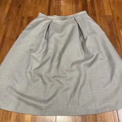 ナチュラルビューティーベーシック　フレアスカート サイドファスナー