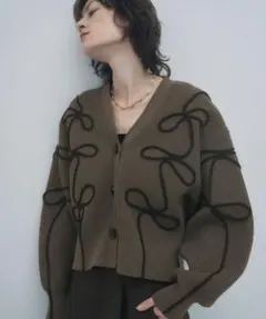 ADAM ET ROPE カーディガン 長袖 カーキのサムネイル