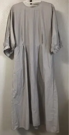 UNIVERSAL TISSU ナチュラルタイプライタードルマンワンピース