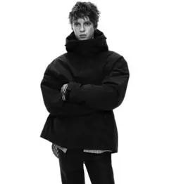 UNIQLO +J ハイブリッドダウンオーバーサイズパーカ