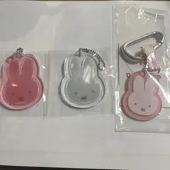 ミッフィーアクリルキーホルダー