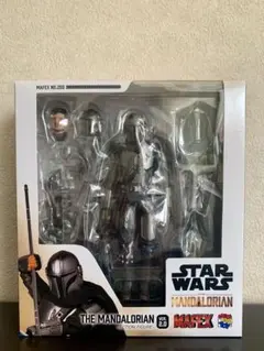 MAFEX No.256 THE MANDALORIAN CHROME a13 - メルカリ