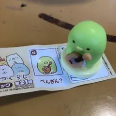 新品　すみっコぐらし　チョコエッグ　16 ぺんぎん？