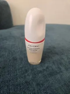 SHISEIDO Revitalessence Skin Glow 220