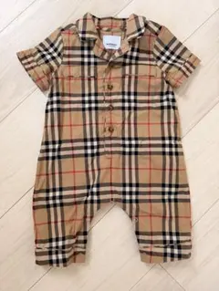 新品未使用】【タグ付き】BURBERRYチェック柄ロンパース ベージュ 9M