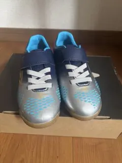 Umbro フットサルシューズ 青銀　16センチ