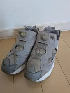 Reebok インスタポンプフューリー 24.5cm グレー V65751