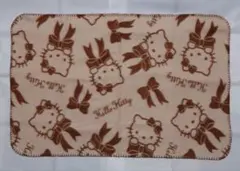 ♡ハローキティ ♡　フリースブランケット