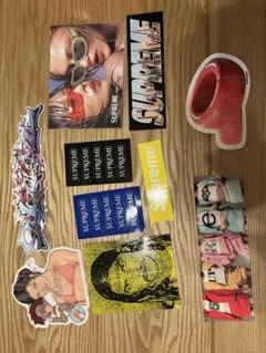 Supreme 2025ステッカー30枚セット売り