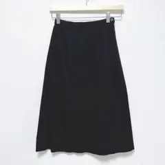 プリーツ風スカート　ひざ丈　サイドジップ　無地　ビジネス　イベント　黒　春秋冬