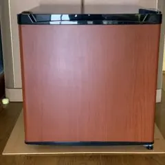 小型　冷蔵庫　木目　46L 説明書ありのサムネイル