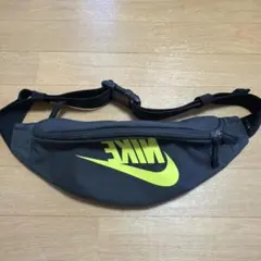 Nike ボディバッグ ブラック/イエロー