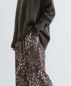 アーバンリサーチドアーズ　ブラッシュプリントジョーゼットパンツ 新品タグ付き