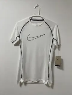 新品未使用　Mサイズ　Nike Pro ホワイト Tシャツ 新品タグ付き