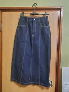 ダークブルーデニムロングスカート　フロントスリット　GU