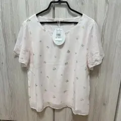 新品タグ付き　PATTERN fiona 花柄 半袖ブラウスのサムネイル