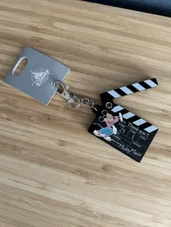 ディズニーストア　キーホルダー　カチンコのサムネイル