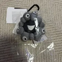 ミャクミャク　エドウィン　キーホルダー　ぬいぐるみ