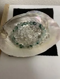 新入荷】本翡翠保証‼️天然翡翠とジルコニアの華奢象嵌ブレスレット 