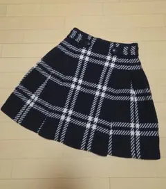 ストロベリーフィールズ　チェックスカート