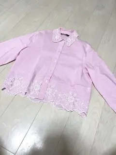 ZARA 刺繍入りピンクストライプ長袖シャツ