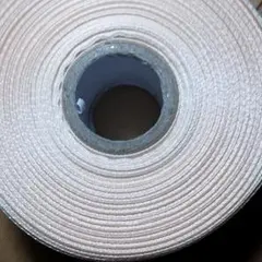 リボン白に近い生成り38mm、赤茶40mm、黒38mmのセット