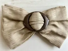 年代物 未使用木製柄バックル モカベージュ系 大きなリボン 髪飾り ヘアバレッタ