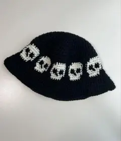 1〜2日で発送　ハンドメイド　スカル柄 ニット バケットハット ブラックのサムネイル