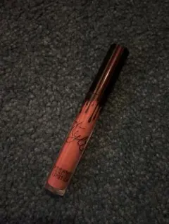 Kylie Jenner cosmetic リップ