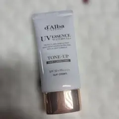 d'Alba UV ESSENCE WATERFUL+ サンスクリーン