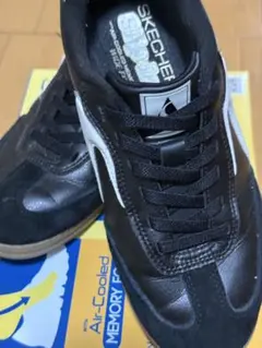 スケッチャーズスリップインズ23.5センチ