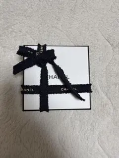 CHANEL ギフトボックス リボン付き