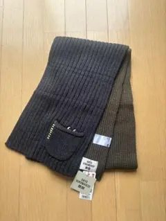 UNIQLO ×ANNA HINDMARCH ユニクロ　マフラーポケット付き