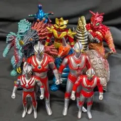 帰ってきたウルトラマン・Ａ＆登場怪獣・宇宙人（バンダイ）ソフビ10体セット＋２