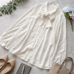 レミュー ꕤ ボウタイ ピンタックブラウス シャツ アイボリー 大きいサイズ