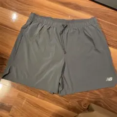 New Balance ランニングショーツ グレーXLのサムネイル