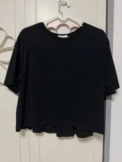 ★1回着用★【earth music&ecology】レディース　黒Tシャツ