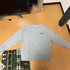 TOMMY JEANS グレー スウェット