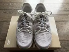 新品未使用】On CLOUDTILT スニーカー 24.5 Peal Fade - メルカリ