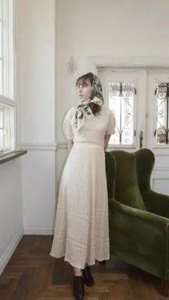 powantluneニットワンピース　半袖　アイボリー　ホワイト