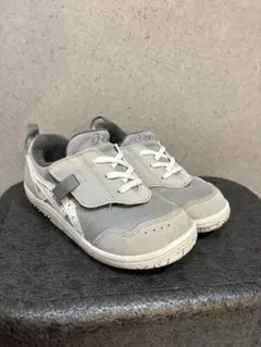 ASICS グレー スニーカー マジックテープ付き