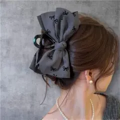 「リボン柄　ヘアクリップ　バンスクリップ　ヘアアクセサリー 髪留め」