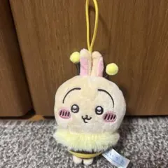 ちいかわ ハチさんぬいぐるみ　うさぎ