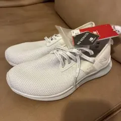 新品フィットNew Balance FuelCore NERGIZE 24 白のサムネイル